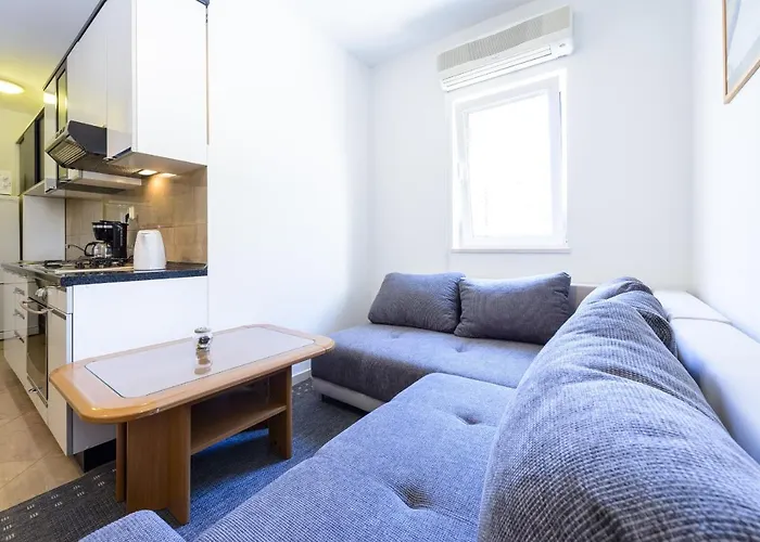 Tija Two Bedroom With Balcony And Partial Sea View Apartamento