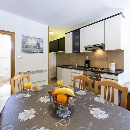 Tija Two Bedroom With Balcony And Partial Sea View 杜布罗夫尼克