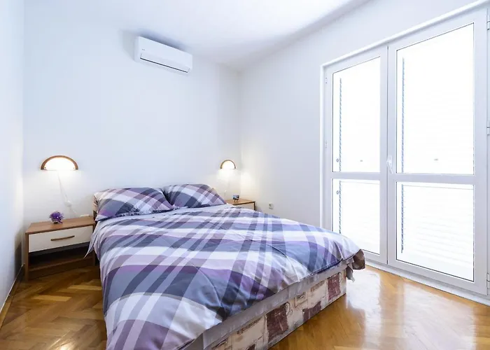 Tija Two Bedroom With Balcony And Partial Sea View *