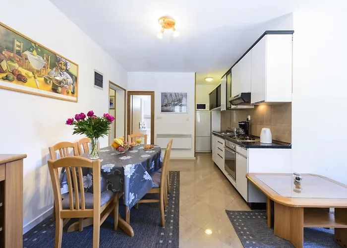 Tija Two Bedroom With Balcony And Partial Sea View Dubrovnik