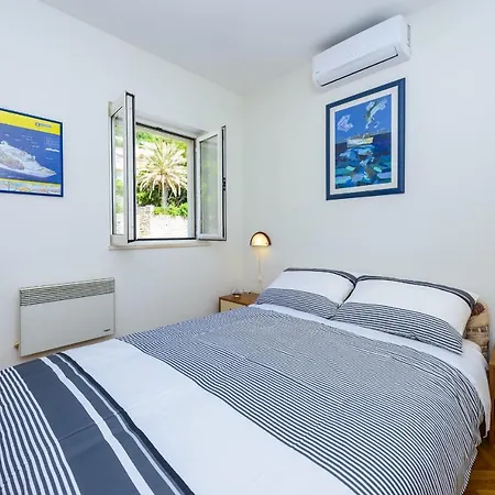 Tija Two Bedroom With Balcony And Partial Sea View *