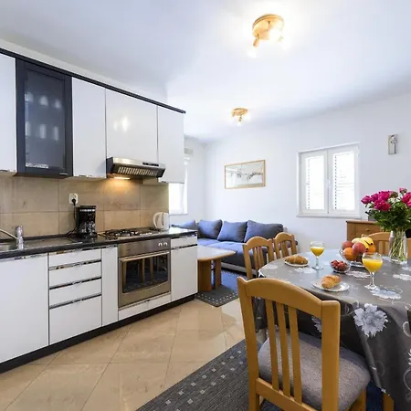 Tija Two Bedroom With Balcony And Partial Sea View